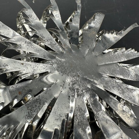 Vintage Atomic Starburst Christmas Ornaments Aluminum Handmade Set Of 2 Silver - Picture 5 of 8